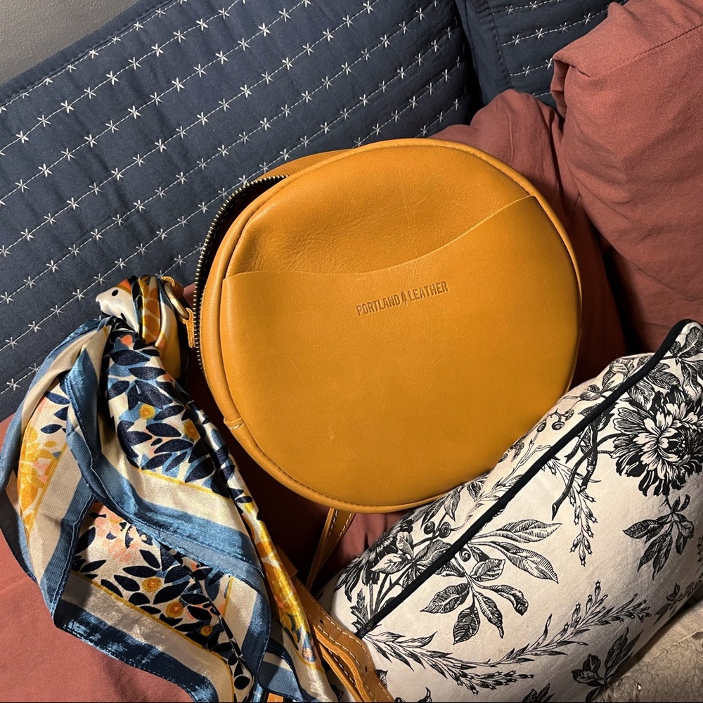 Portland Leather Large Circle Purse